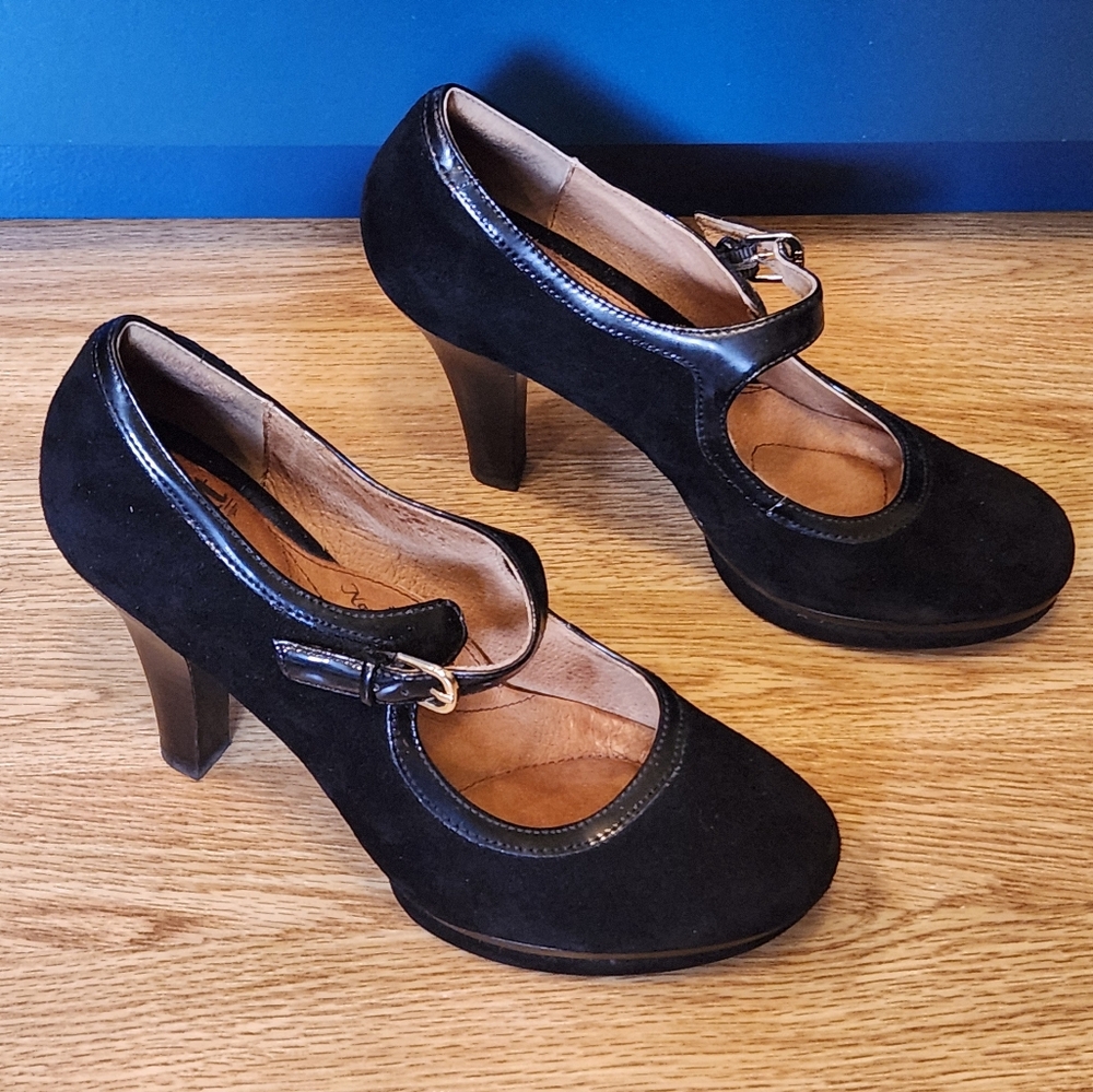 Elegant Sofft Black Mary Jane Heels